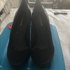 Black high heels shoe 4”
